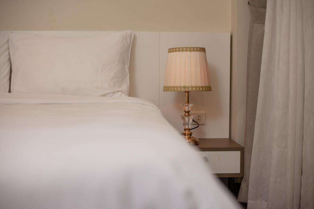 Yr Hotel & Apartments Ханой Екстер'єр фото